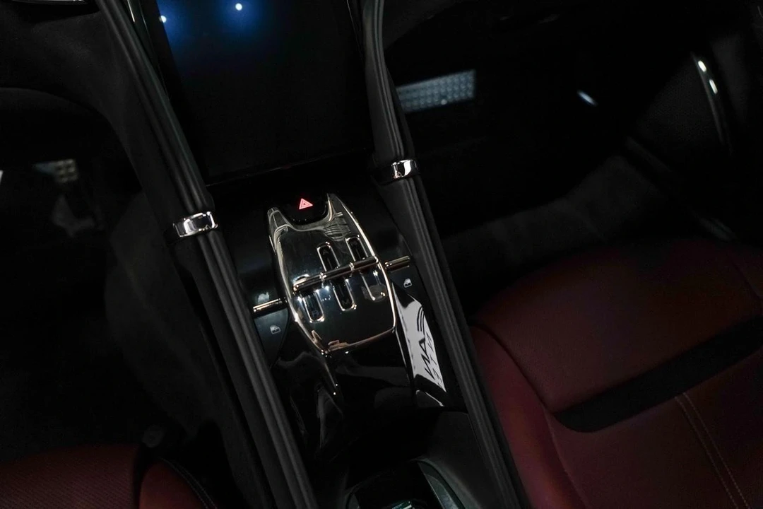 2021 Ferrari Roma - Image 10 of 21