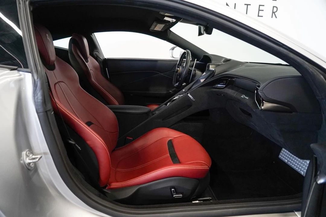 2021 Ferrari Roma - Image 12 of 21