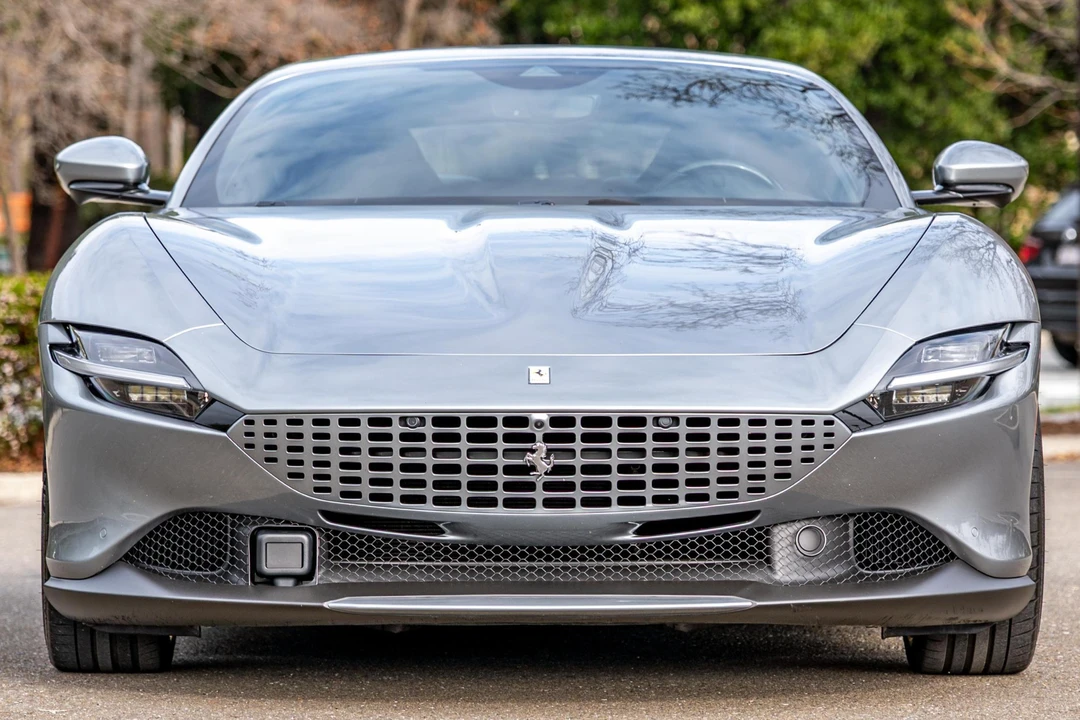 2021 Ferrari Roma - Image 2 of 31