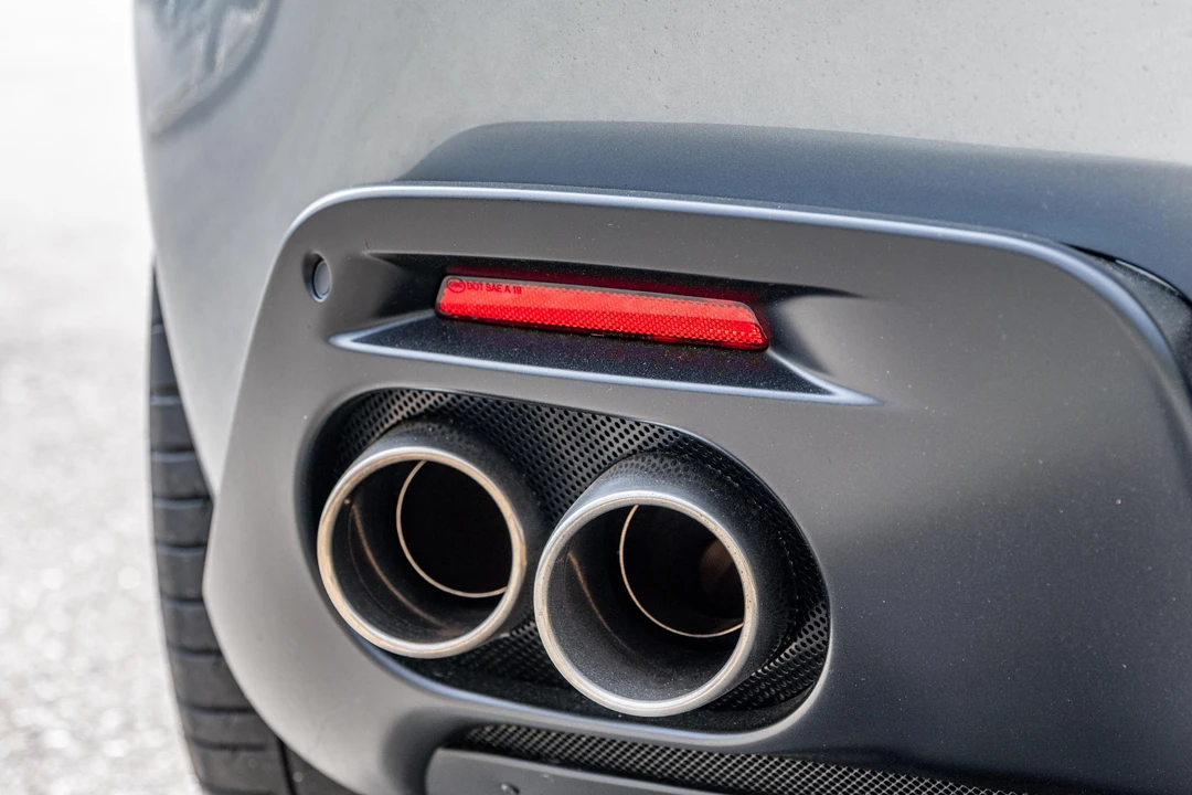 2021 Ferrari Roma - Image 24 of 31