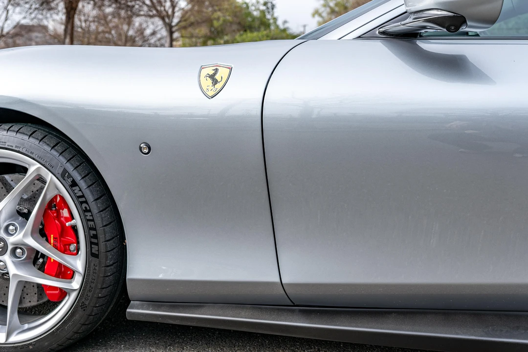 2021 Ferrari Roma - Image 18 of 31