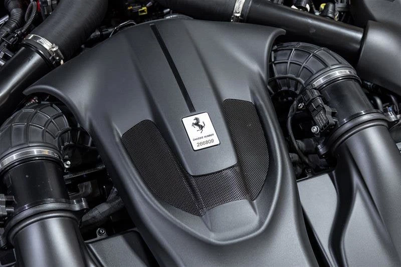 2021 Ferrari Roma - Image 9 of 31