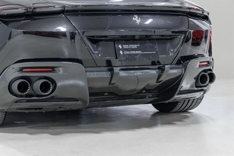 2021 Ferrari Roma - Image 24 of 31
