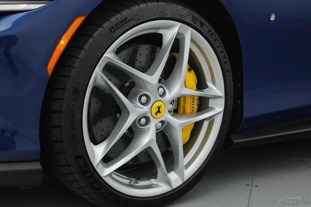 2021 Ferrari Roma - Image 15 of 21