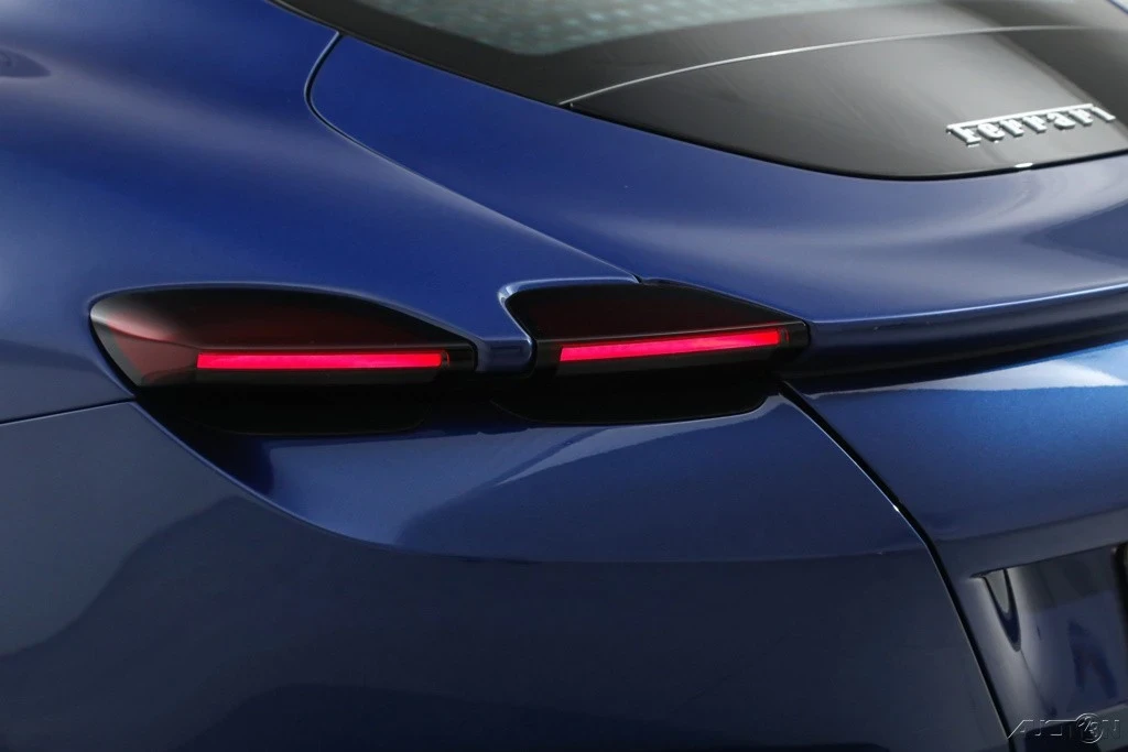 2021 Ferrari Roma - Image 16 of 21