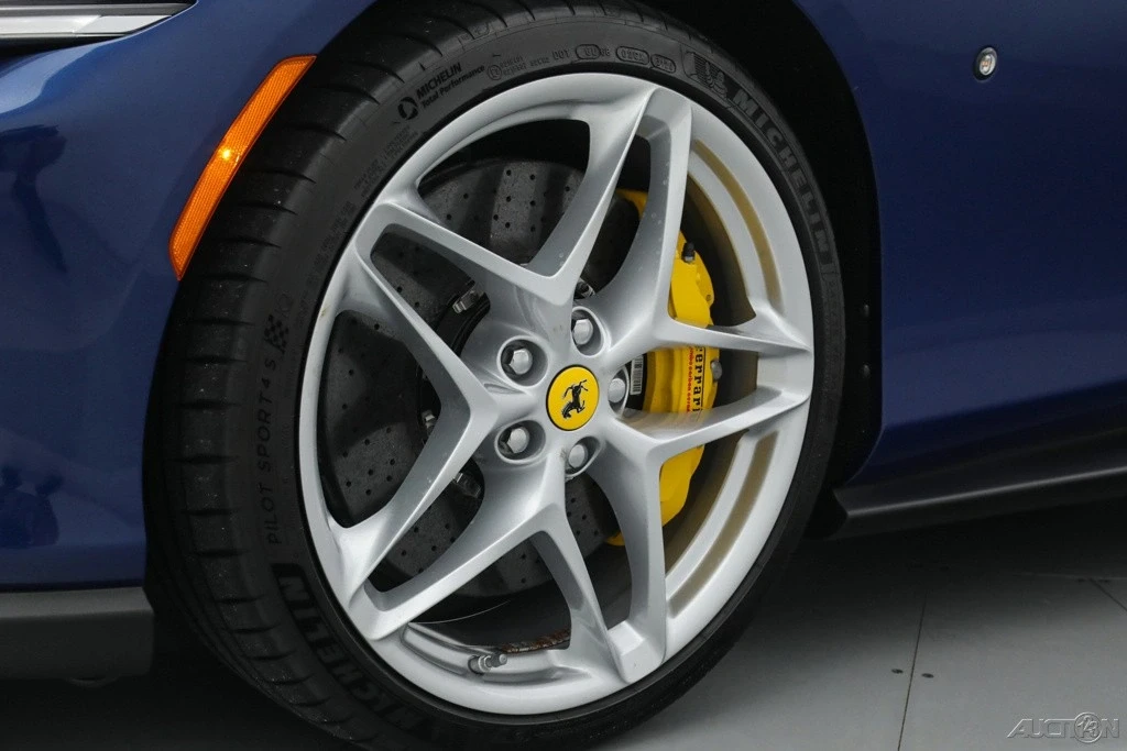 2021 Ferrari Roma - Image 15 of 21