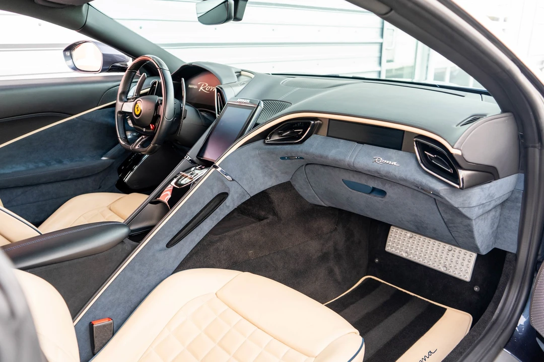 2021 Ferrari Roma - Image 25 of 31