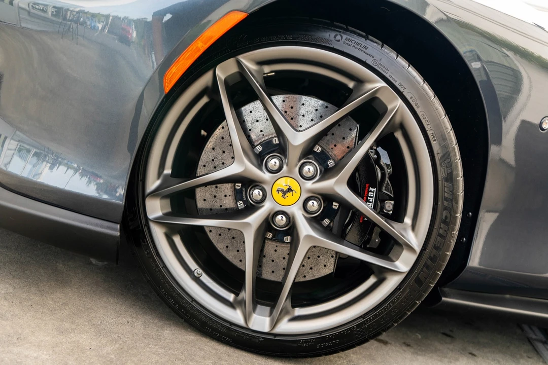 2021 Ferrari Roma - Image 8 of 31