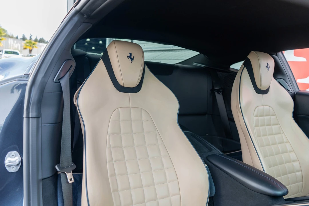 2021 Ferrari Roma - Image 24 of 31