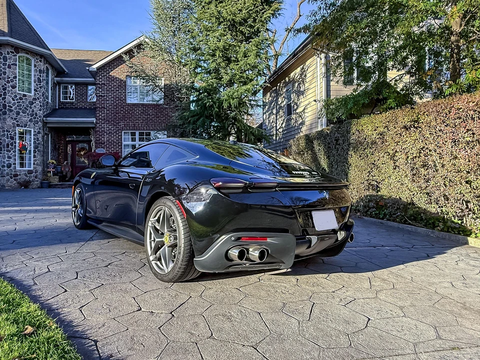 2021 Ferrari Roma - Image 19 of 31