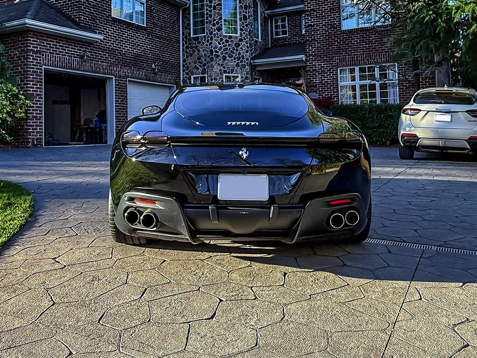2021 Ferrari Roma - Image 17 of 31