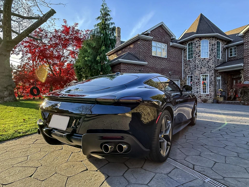 2021 Ferrari Roma - Image 15 of 31