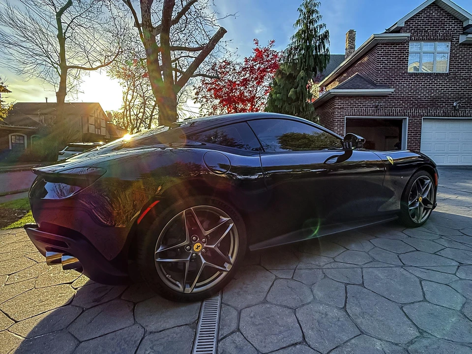 2021 Ferrari Roma - Image 13 of 31
