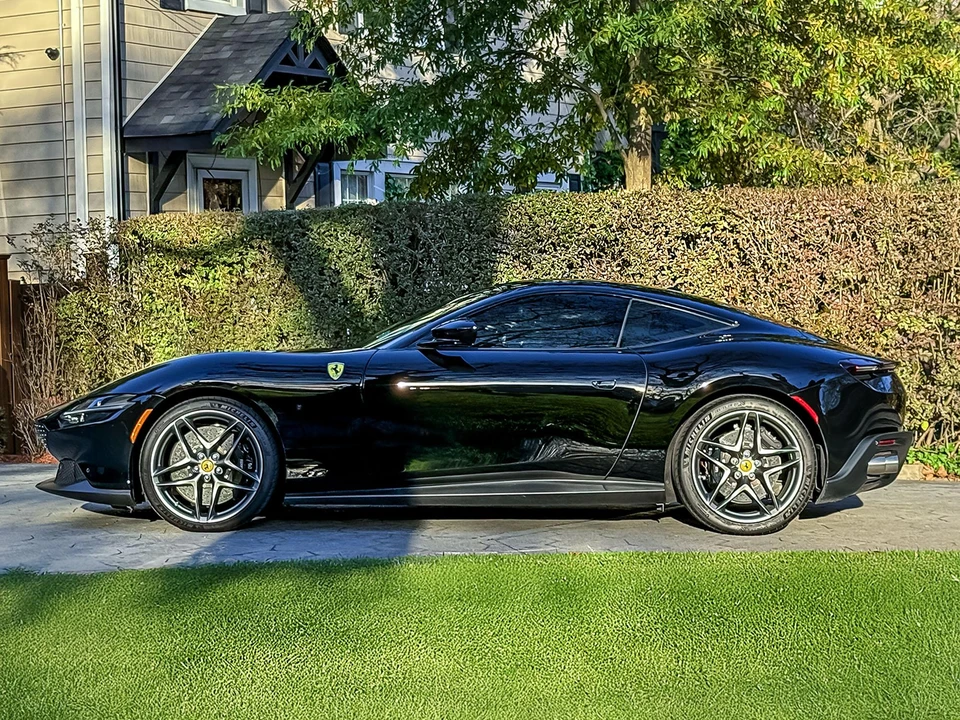 2021 Ferrari Roma - Image 25 of 31
