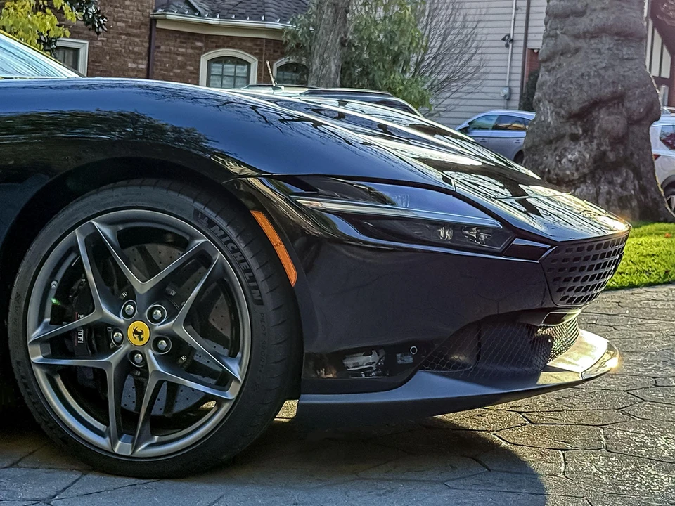2021 Ferrari Roma - Image 29 of 31