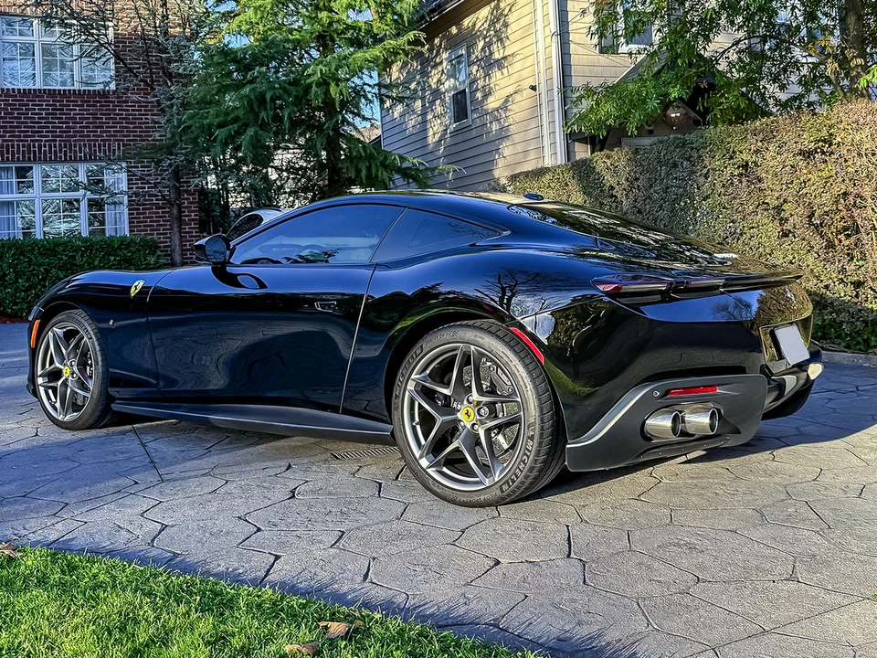 2021 Ferrari Roma - Image 22 of 31