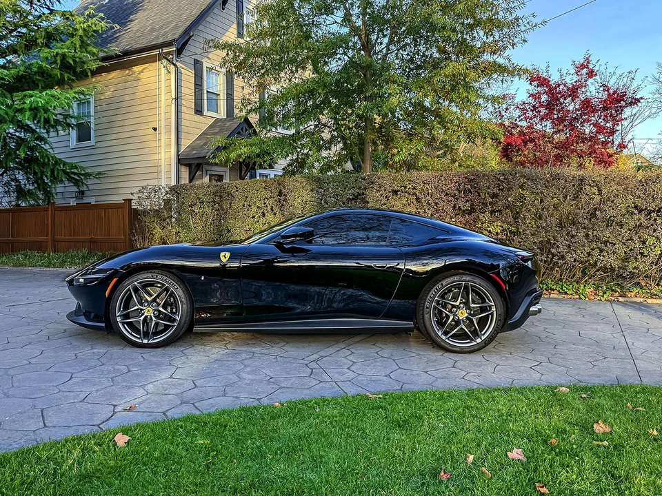 2021 Ferrari Roma - Image 24 of 31