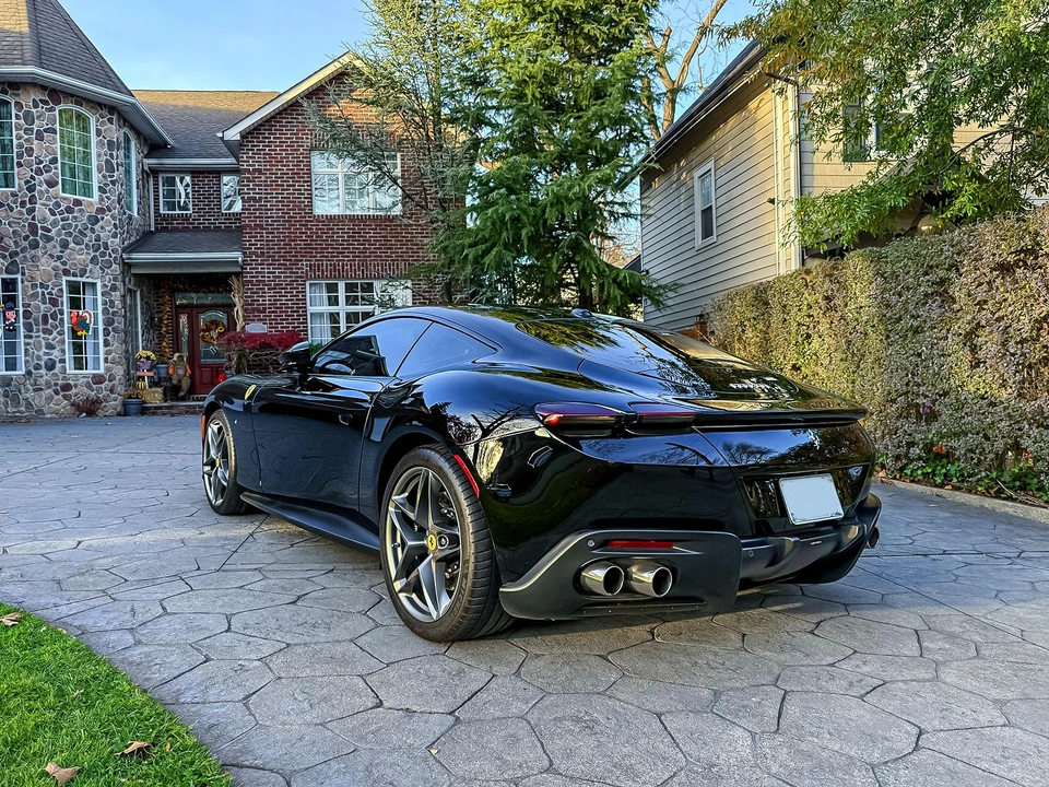 2021 Ferrari Roma - Image 18 of 31