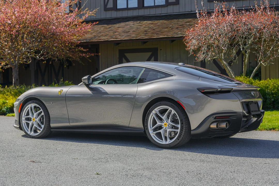2021 Ferrari Roma - Image 14 of 31