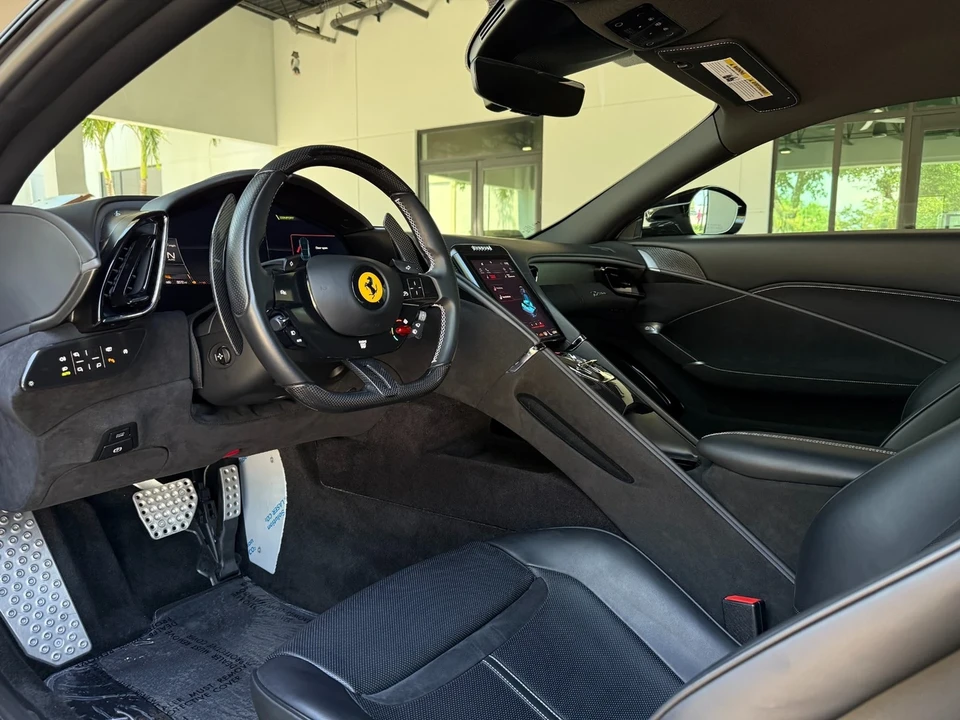 2021 Ferrari Roma - Image 2 of 21