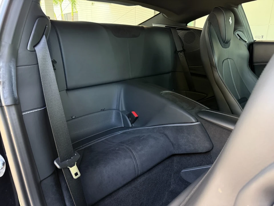 2021 Ferrari Roma - Image 15 of 21