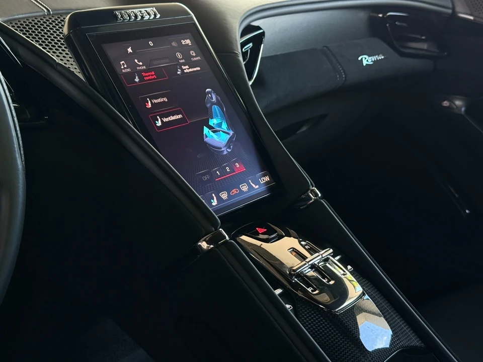 2021 Ferrari Roma - Image 19 of 21