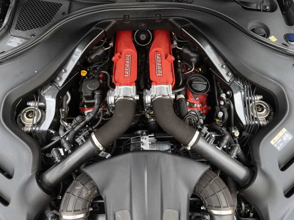 2021 Ferrari Roma - Image 29 of 30