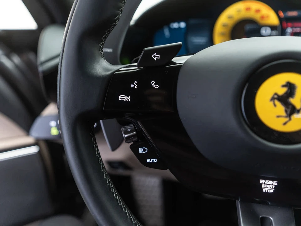 2021 Ferrari Roma - Image 22 of 30