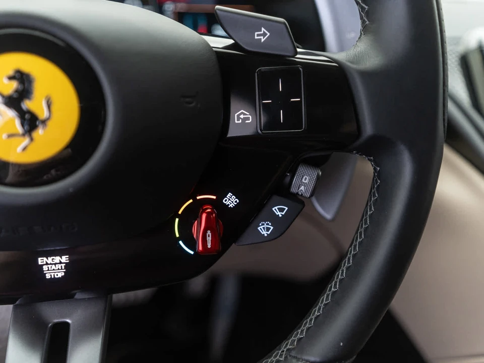 2021 Ferrari Roma - Image 23 of 30