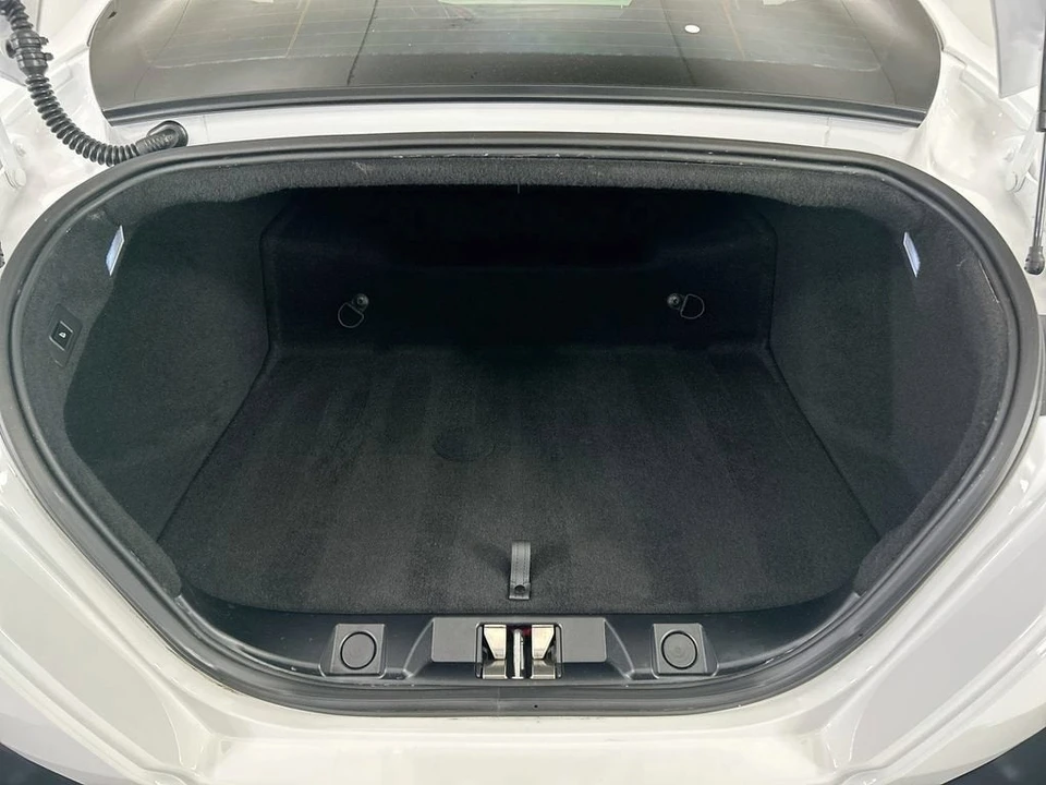 2021 Ferrari Roma - Image 25 of 31