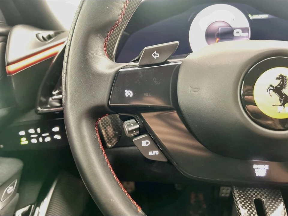 2021 Ferrari Roma - Image 11 of 31