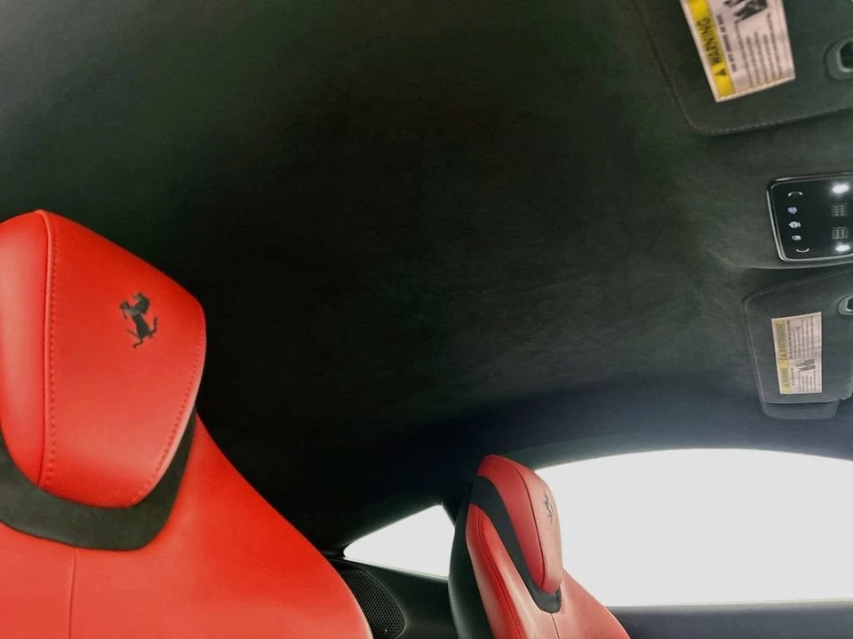 2021 Ferrari Roma - Image 17 of 31