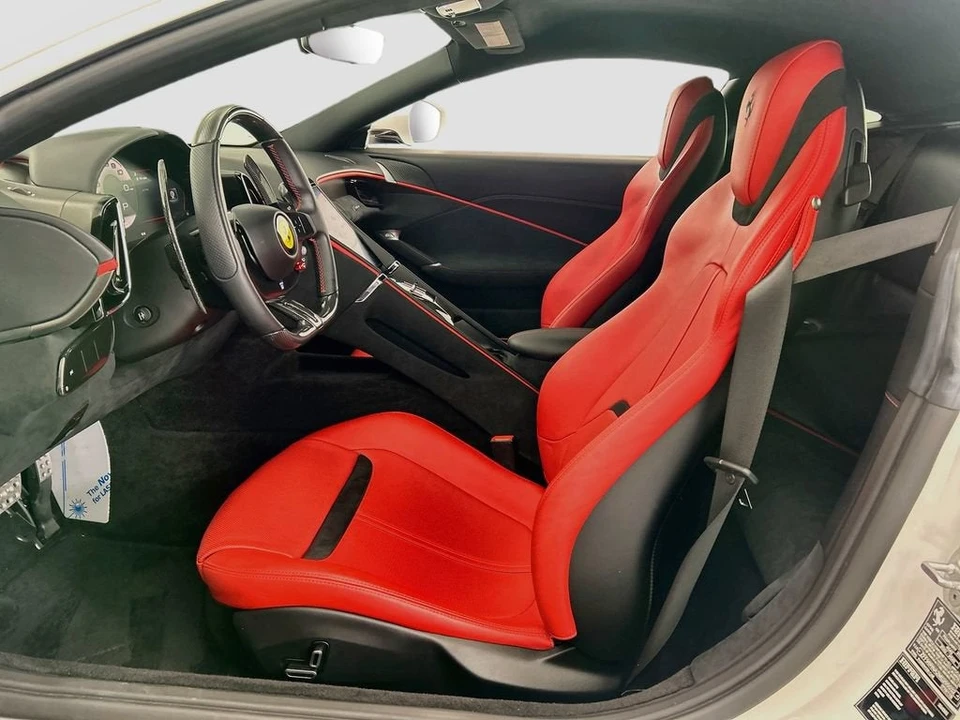 2021 Ferrari Roma - Image 18 of 31