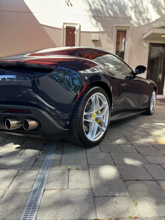 2021 Ferrari Roma - Image 15 of 21