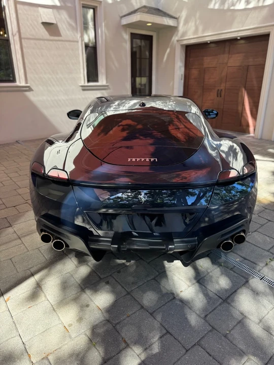 2021 Ferrari Roma - Image 17 of 21