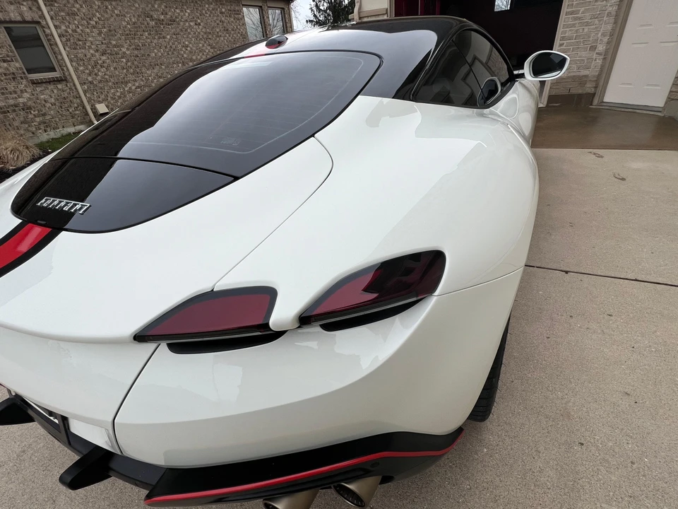 2021 Ferrari Roma - Image 25 of 31