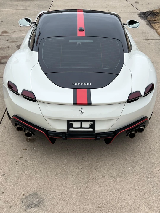 2021 Ferrari Roma - Image 23 of 31