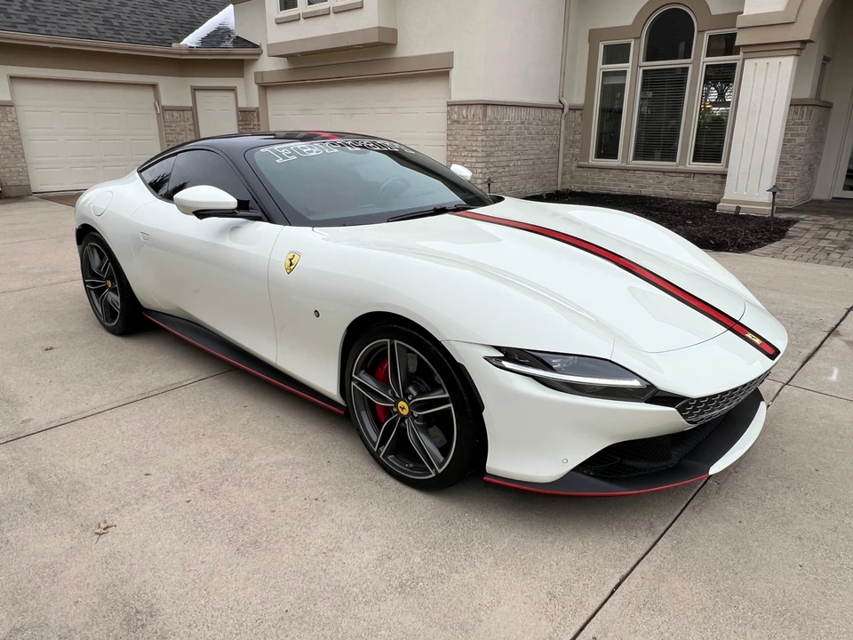 2021 Ferrari Roma - Image 15 of 31