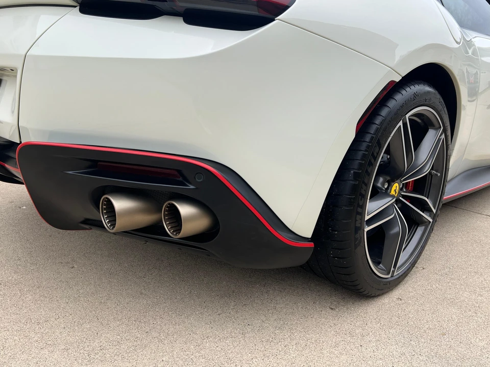 2021 Ferrari Roma - Image 24 of 31