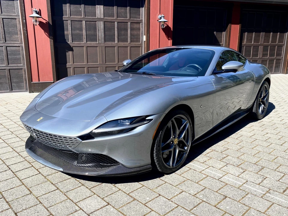 2021 Ferrari Roma - Image 25 of 31
