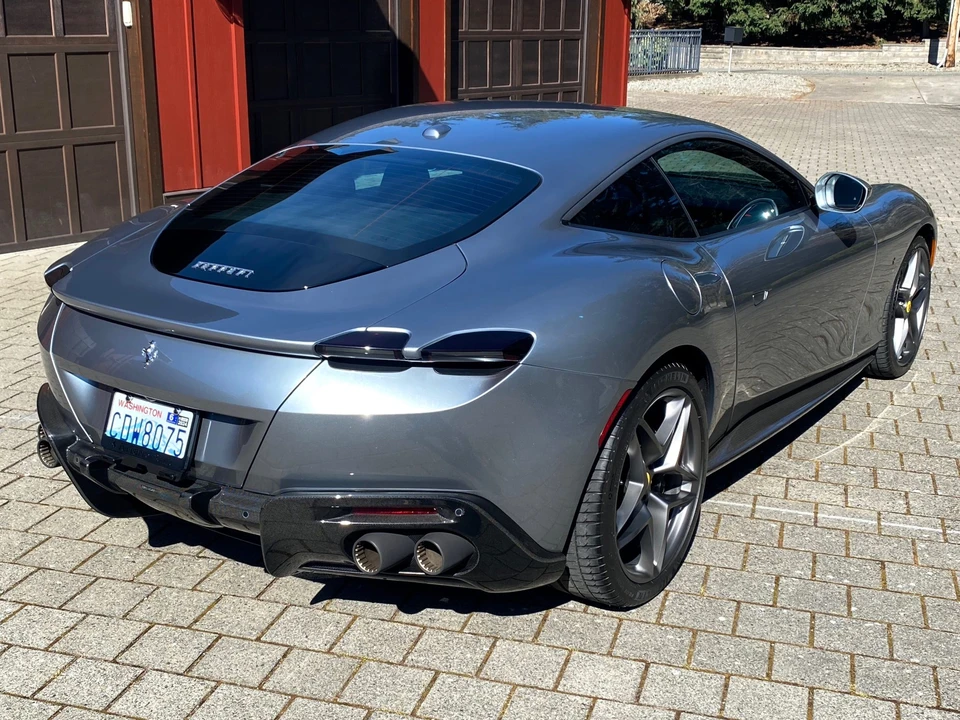2021 Ferrari Roma - Image 28 of 31
