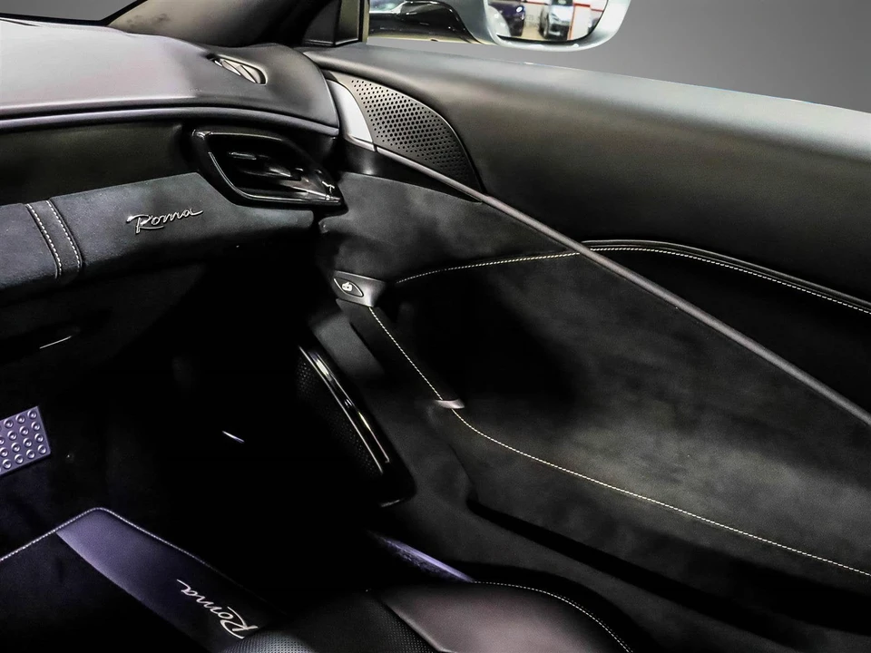 2021 Ferrari Roma - Image 11 of 25