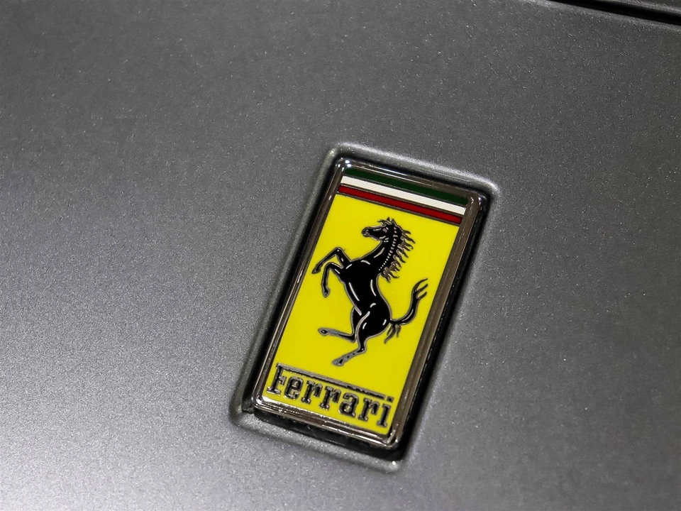 2021 Ferrari Roma - Image 16 of 25