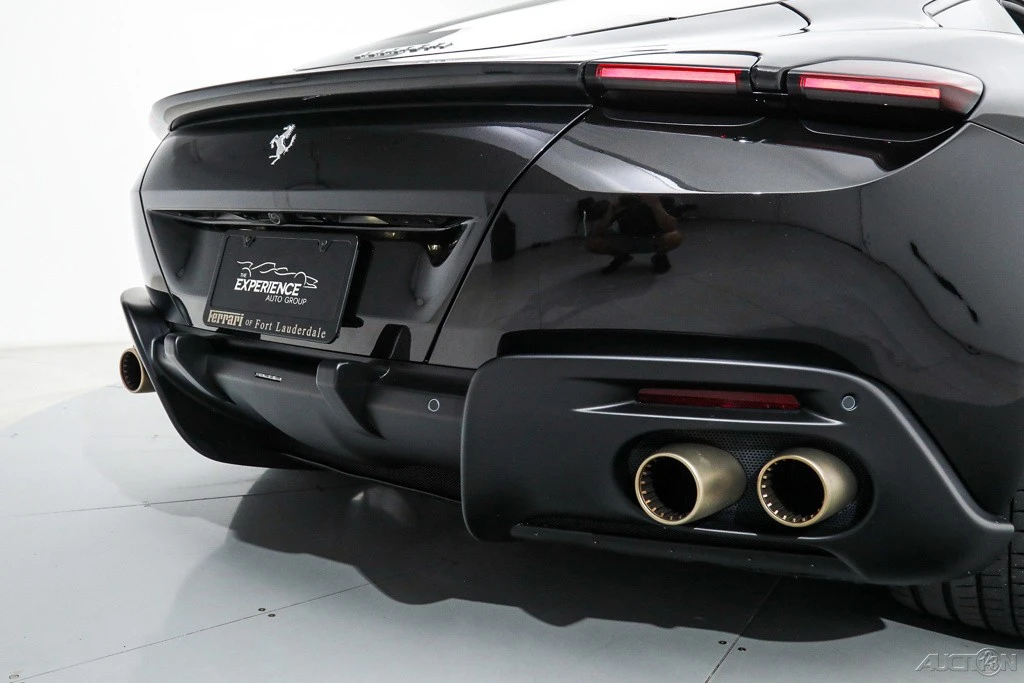 2021 Ferrari Roma - Image 17 of 21