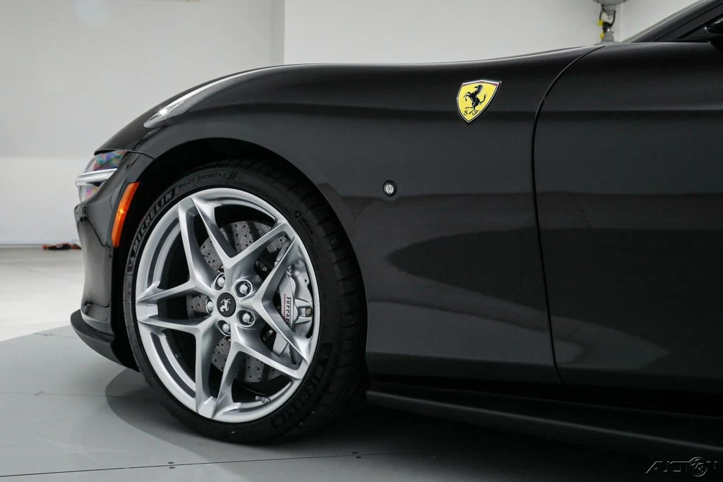 2021 Ferrari Roma - Image 14 of 21