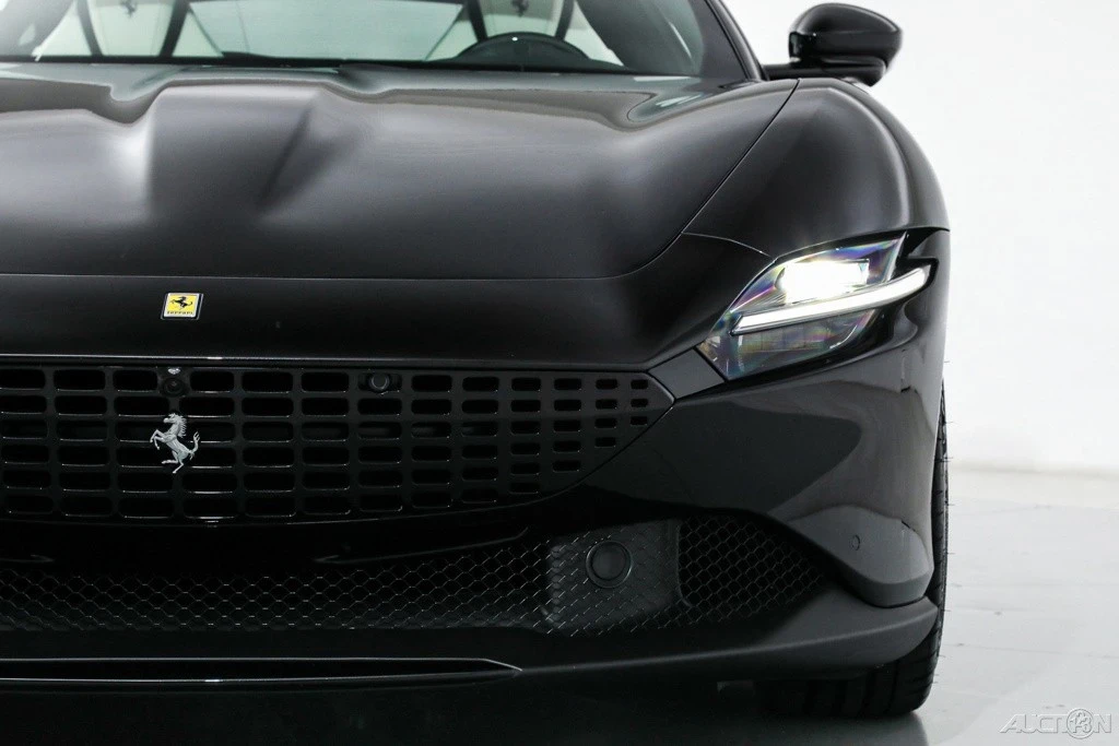 2021 Ferrari Roma - Image 13 of 21