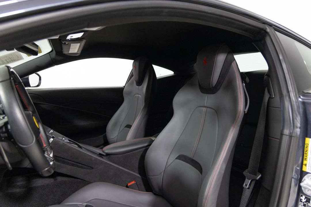2021 Ferrari Roma - Image 21 of 31