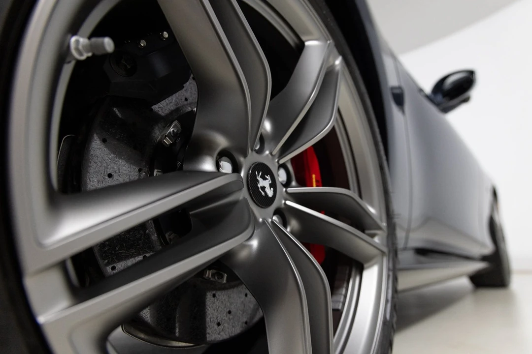 2021 Ferrari Roma - Image 29 of 31