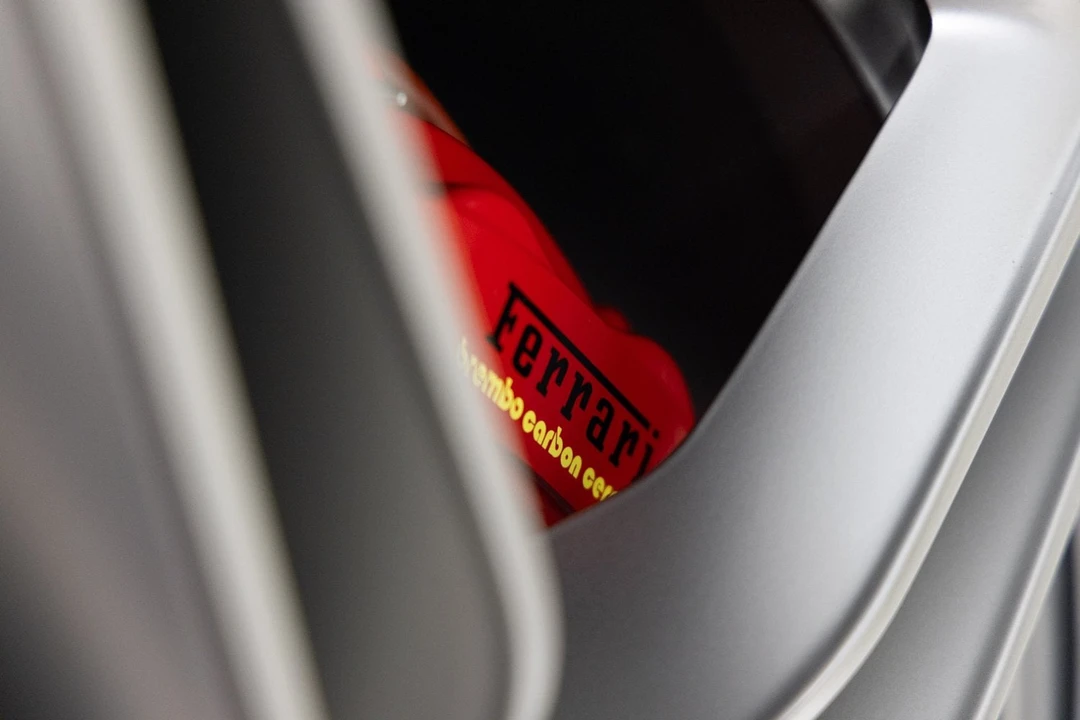 2021 Ferrari Roma - Image 30 of 31