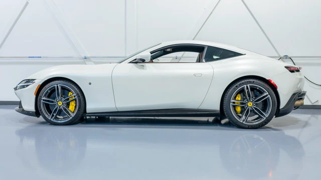 2021 Ferrari Roma - Image 13 of 15